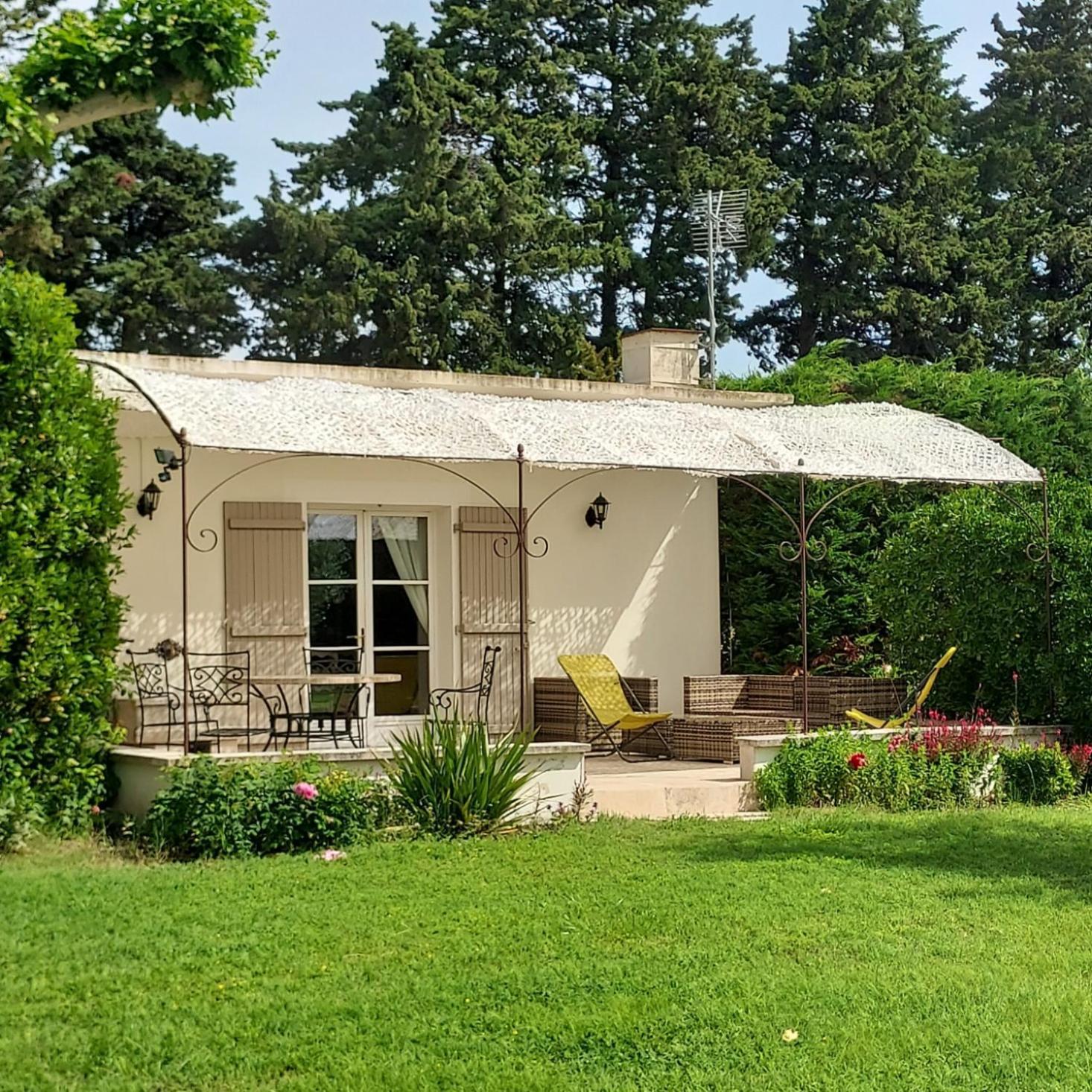 La Bastide Des Amouriers Caumont-sur-Durance Kültér fotó